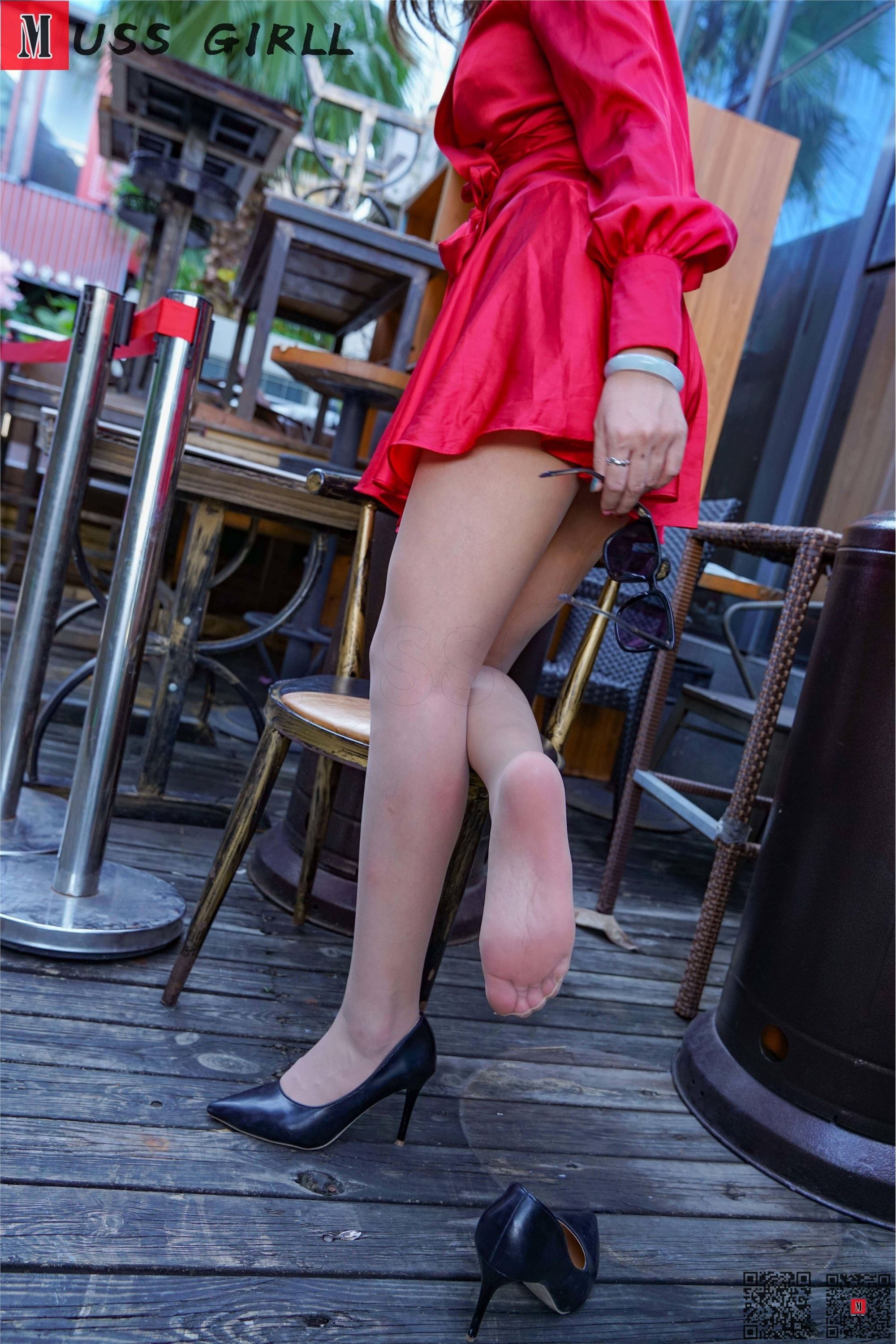 MussGirl慕丝女郎  NO.174 丝袜红裙